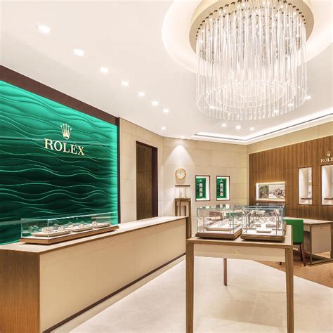 rolex trang tien plaza